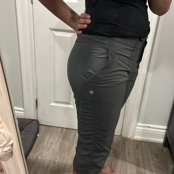 Lululemon dance studio cropped - Picture 4 of 4